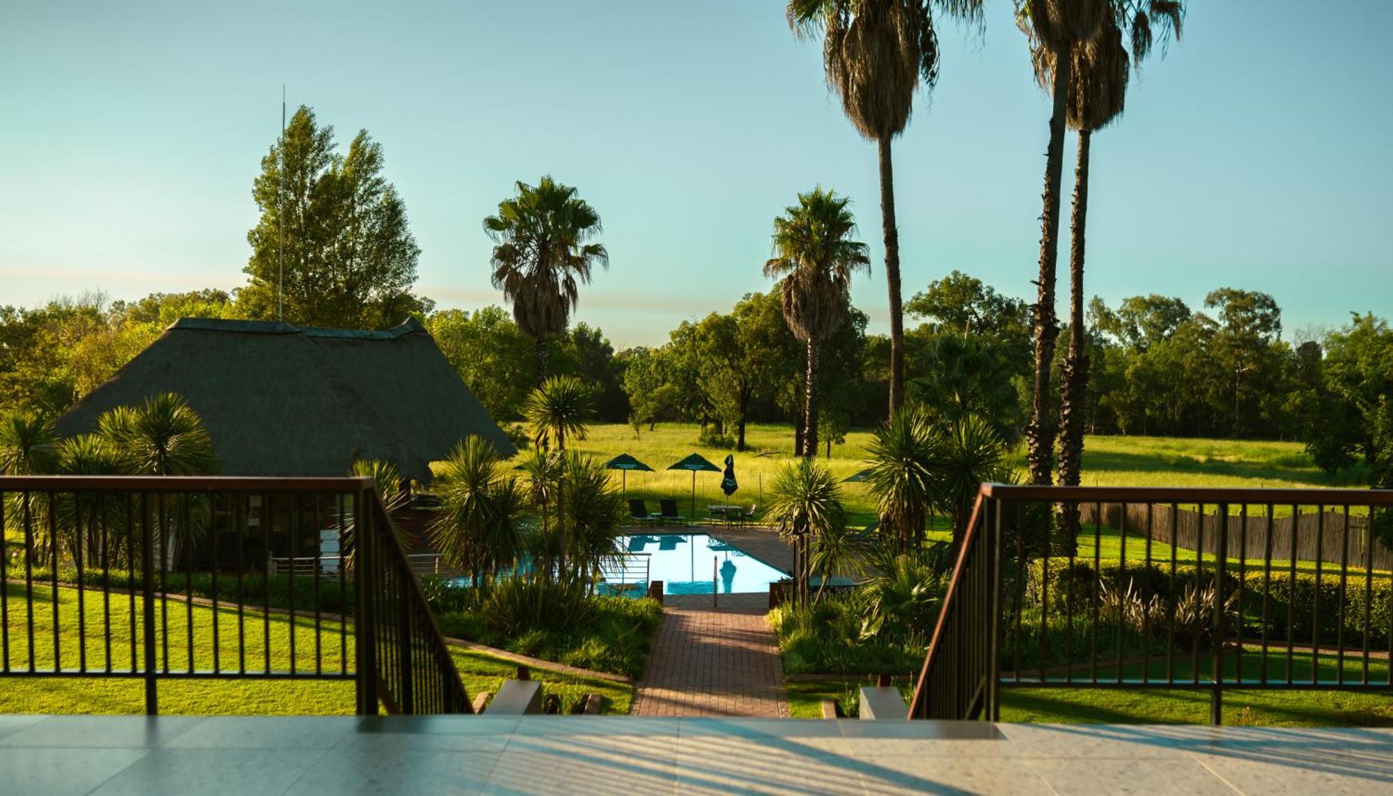 Emerald Resort & Casino Vanderbijlpark Bagian luar foto