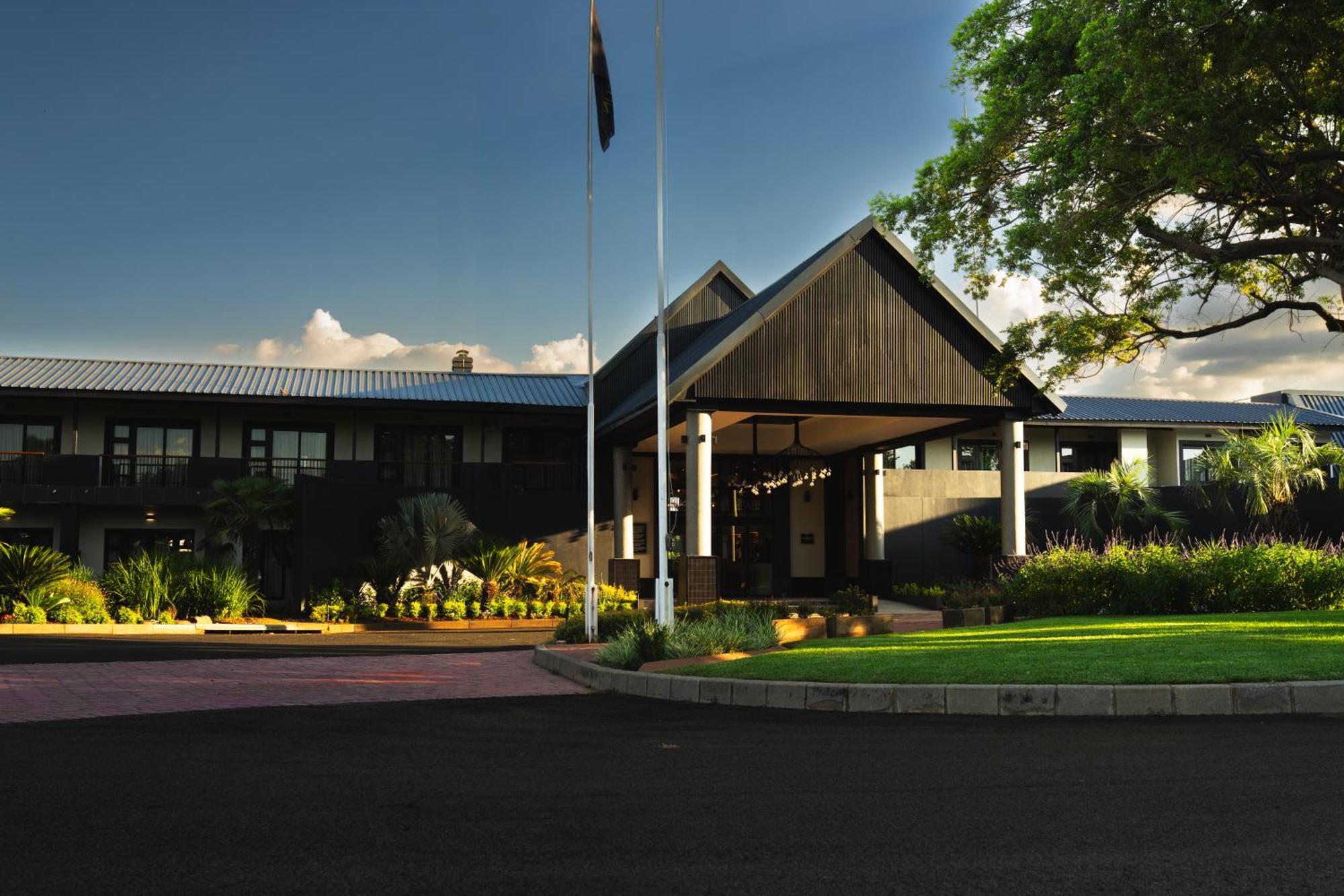 Emerald Resort & Casino Vanderbijlpark Bagian luar foto